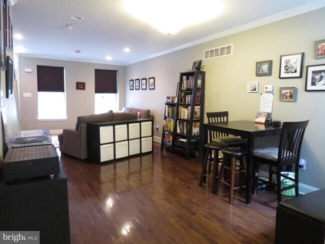 Foto del edificio - 290 Leverington Ave