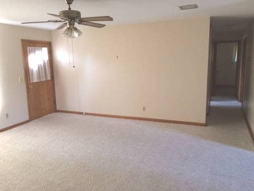 Building Photo - 211 Westview Dr