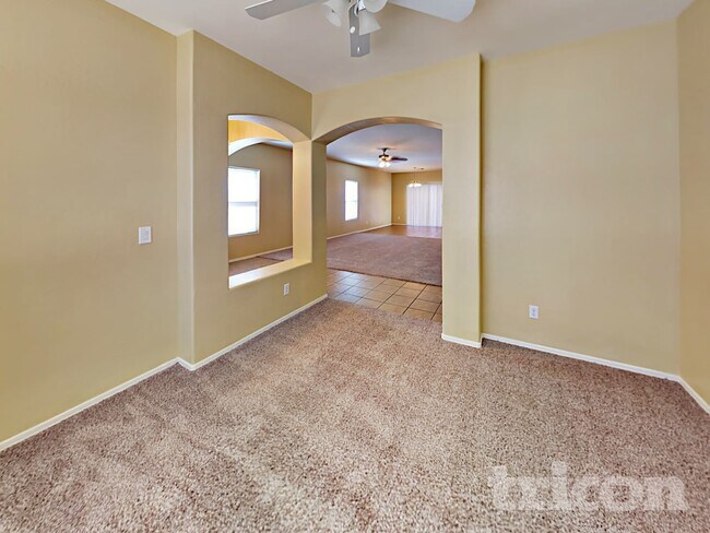 Foto del edificio - 8014 W Lumbee St