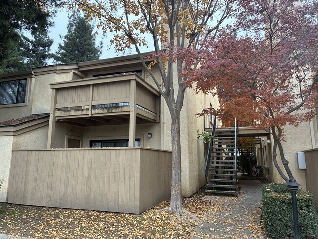 Foto del edificio - 3400 Sullivan Ct