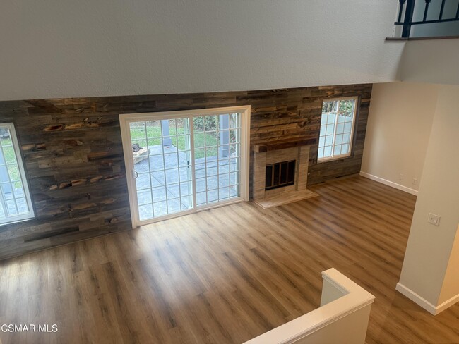 Foto del edificio - 5694 Tanner Ridge Ave