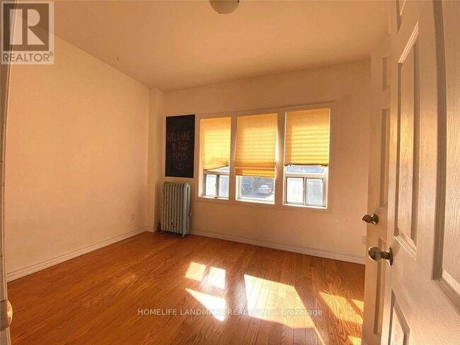 Building Photo - 555 Palmerston Ave