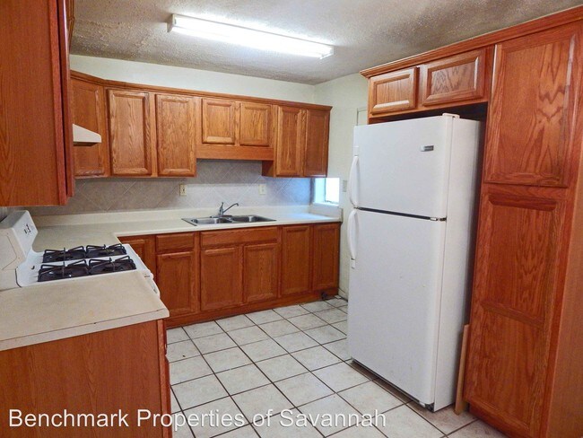 Building Photo - 2 br, 1 bath House - 3211 Bull St #3211a