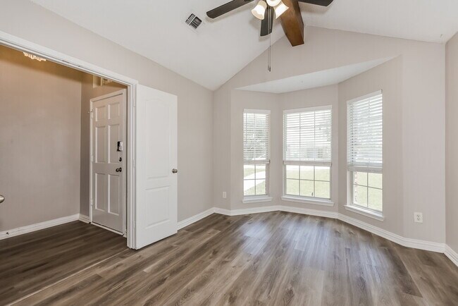 Foto del edificio - 1801 Seminole Trail