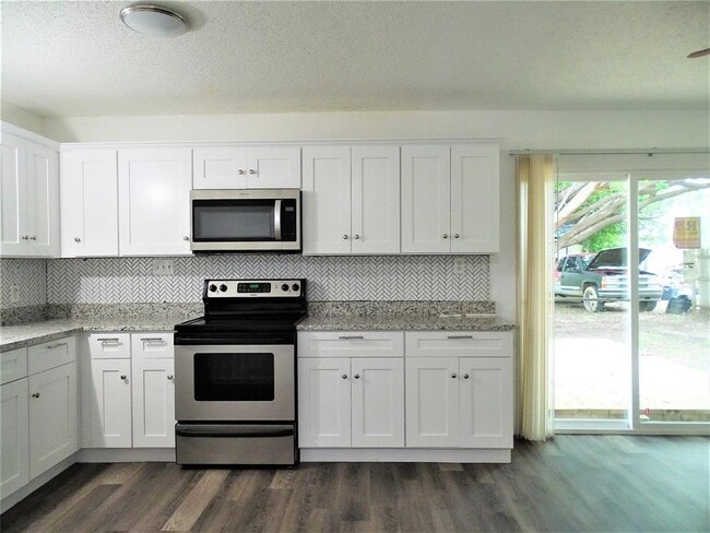 Building Photo - 22070 Flanagan Cir