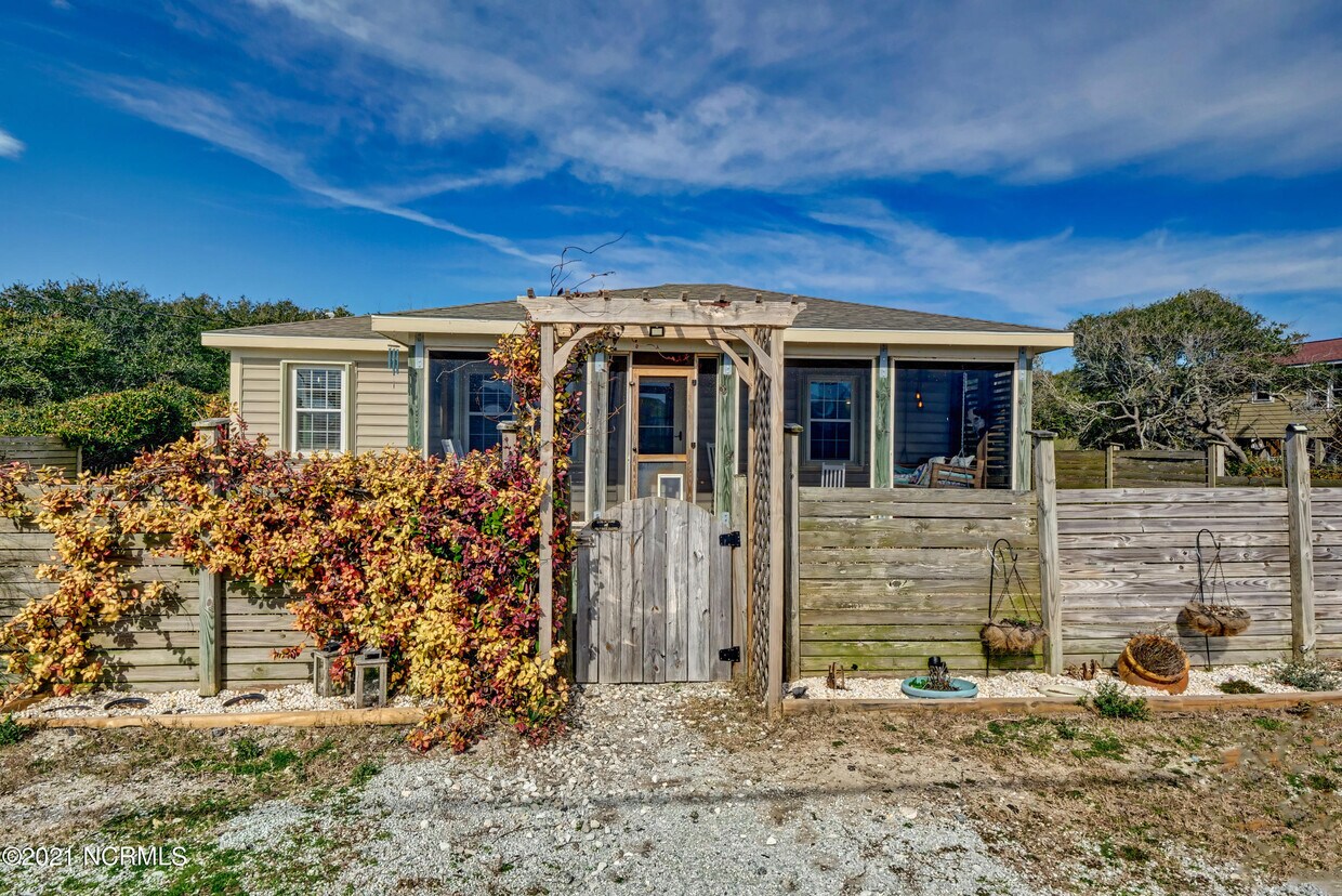 2681 Island Dr, North Topsail Beach, NC 28460 House Rental in North