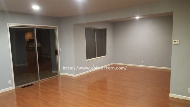 Building Photo - 1050 Bret Knoll Ct