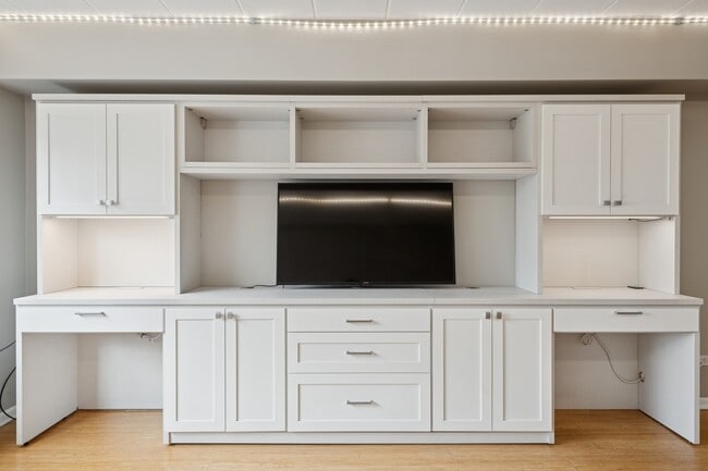 Foto del edificio - 5616 N Kenmore Ave