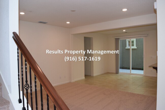 Building Photo - 4 Bedroom West Roseville Beauty