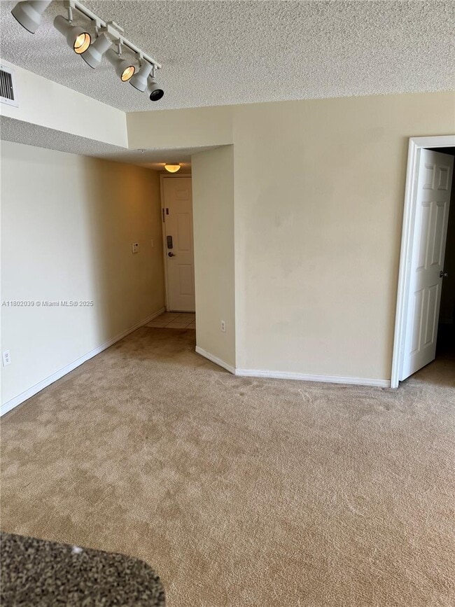 Building Photo - 5055 Wiles Rd