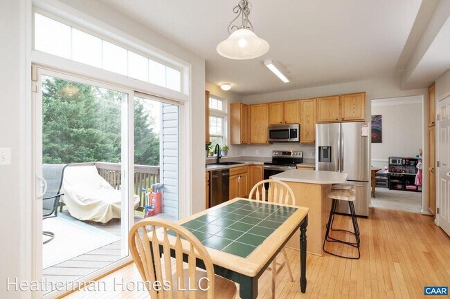 Building Photo - 4 br, 2.5 bath House - 662 Holly Hill Drive