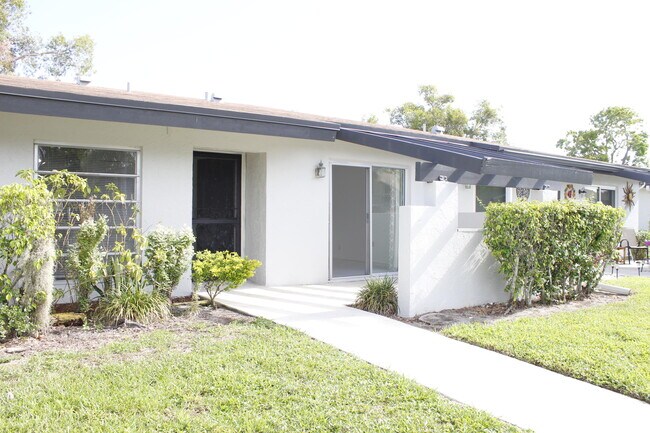 Foto del edificio - 5620 Queen Palm Ct