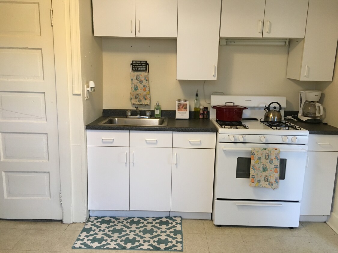 Primary Photo - 5842 Bellona Ave