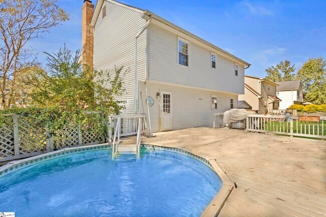 Foto del edificio - 405 Creek Dr