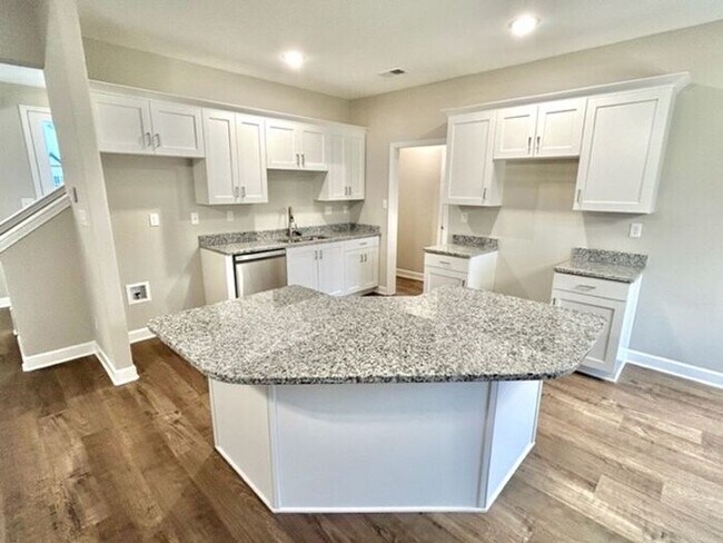 Foto del edificio - Now Leasing a 4-bedroom 2.5 bath home in Millington