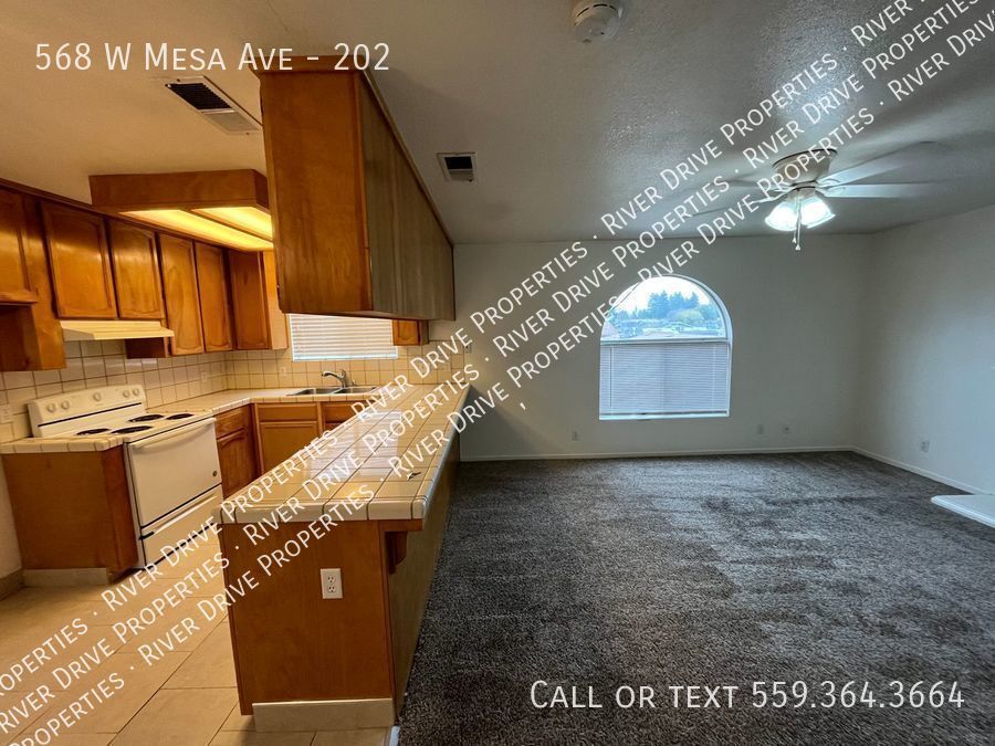 Primary Photo - Updated Two Bedroom Apartment in Clovis!