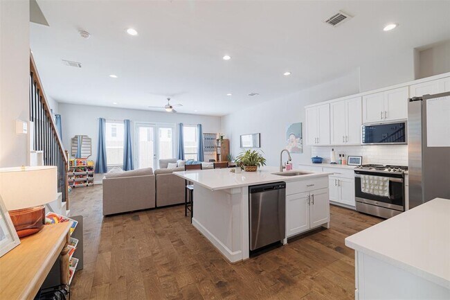 Foto del edificio - 3810 Olde Bourbon Ln