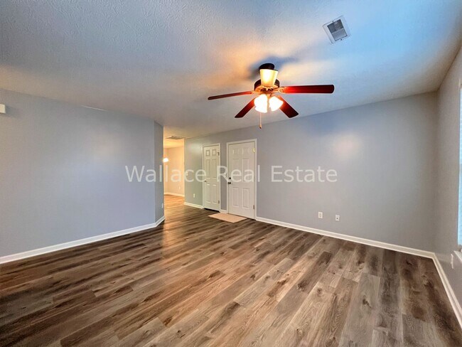 Building Photo - FOUNTAIN CITY:  2 BEDROOM, 2 BATHROOM COND...