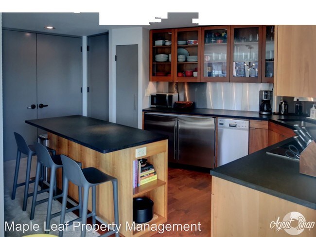 Building Photo - 2 br, 2 bath House - 2360 43rd Ave E #207