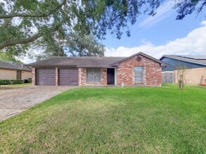 Building Photo - 2114 Yorktown Ct N