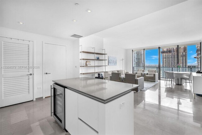 Foto del edificio - 68 SE 6th St