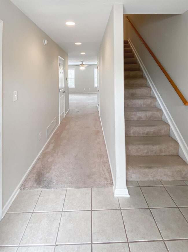 Building Photo - 2221 Reserve Ct