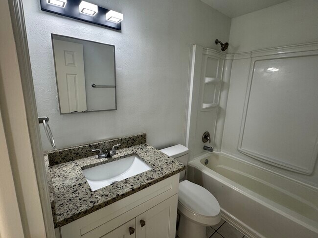 Foto del edificio - 10935 N 14th St