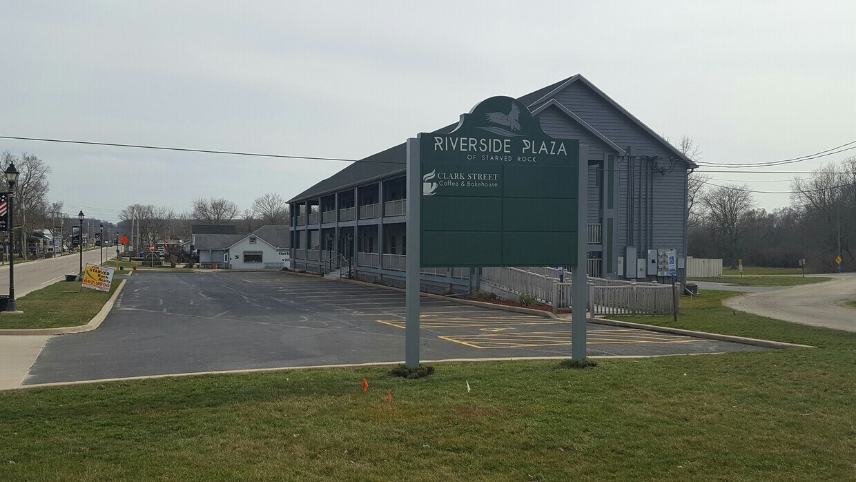 Foto del edificio - 325 S Clark St