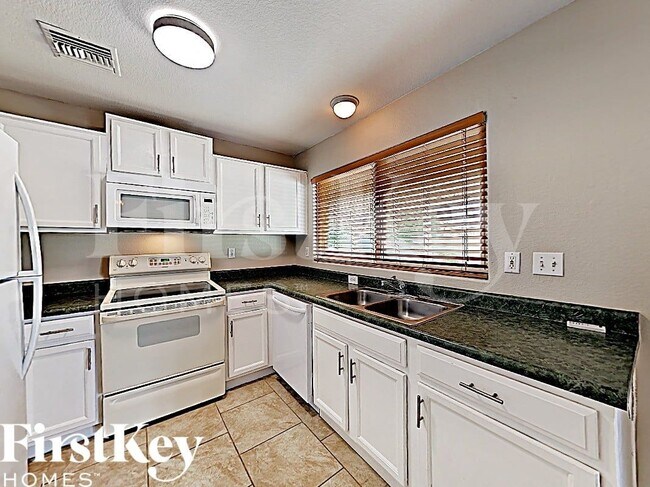 Foto del edificio - 5314 W Altadena Ave