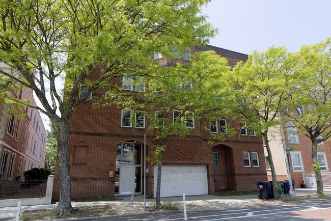 Building Photo - 2456 Massachusetts Ave