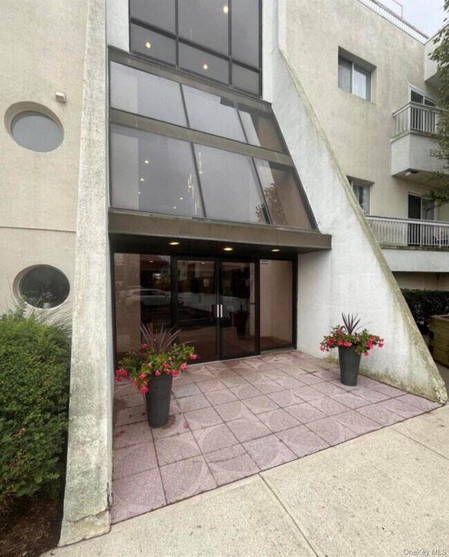 Foto del edificio - 170-190-190 Schofield St