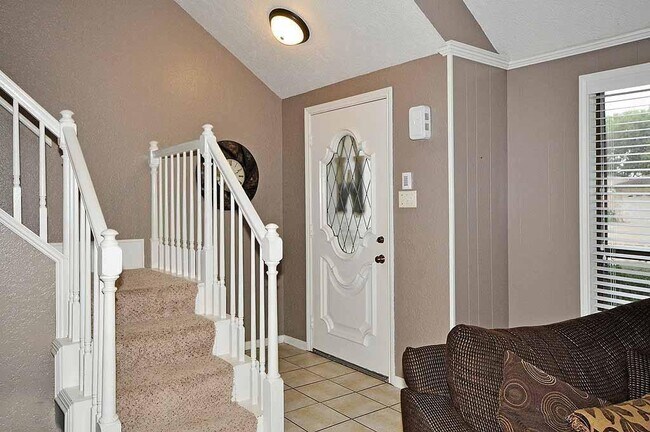 Foto del edificio - 115 Mistletoe St