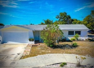 Building Photo - 11705 Meredith Ln
