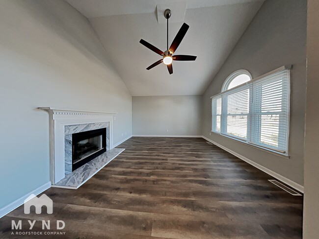 Foto del edificio - 117 Creekstone Dr