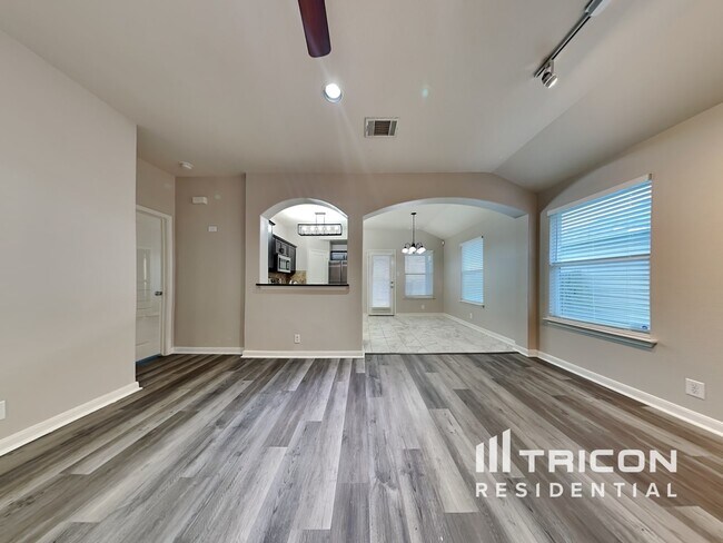 Building Photo - 503 Teron Dr