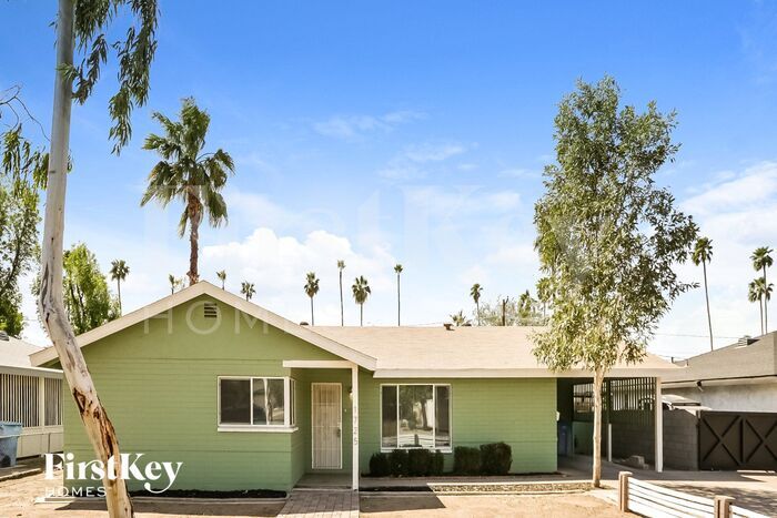Primary Photo - 1725 West Highland Avenue