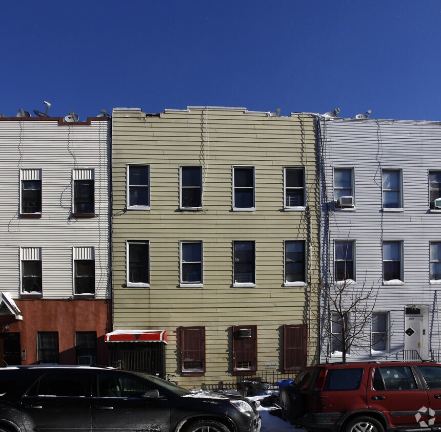 Building Photo - 231 Irving Ave