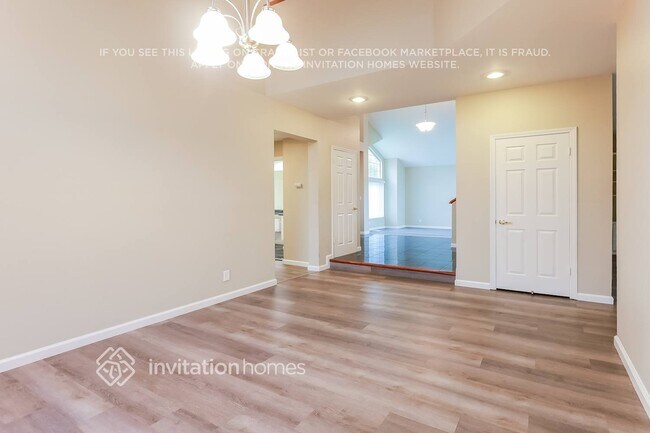 Foto del edificio - 117 Pau Ct