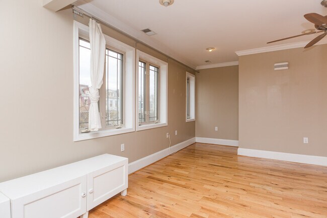 Foto del edificio - 3328 Sherman Ave NW