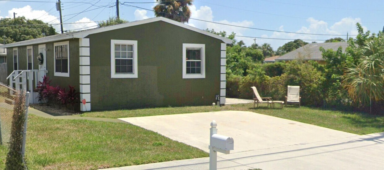 1720 Avenue S, Riviera Beach, FL 33404 House for Rent in Riviera
