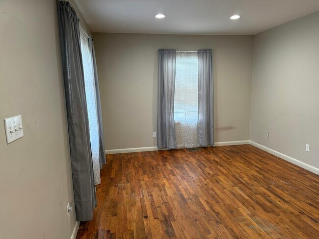 Foto del edificio - 1004 Fitch St