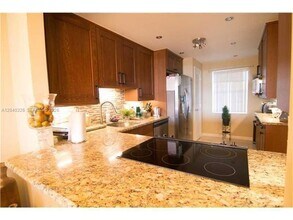 Building Photo - 4030 W Palm Aire Dr