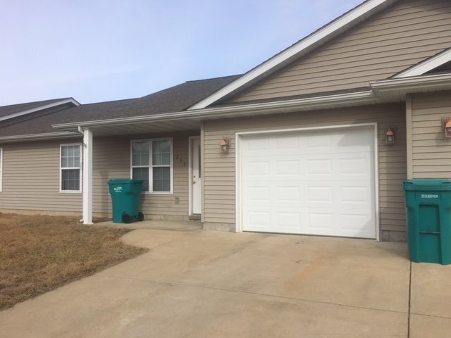 Primary Photo - 249 Pine Ridge Dr
