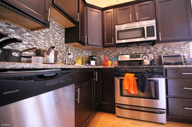 Foto del edificio - 3 br, 2 bath  - 15 Nonantum St # 2O