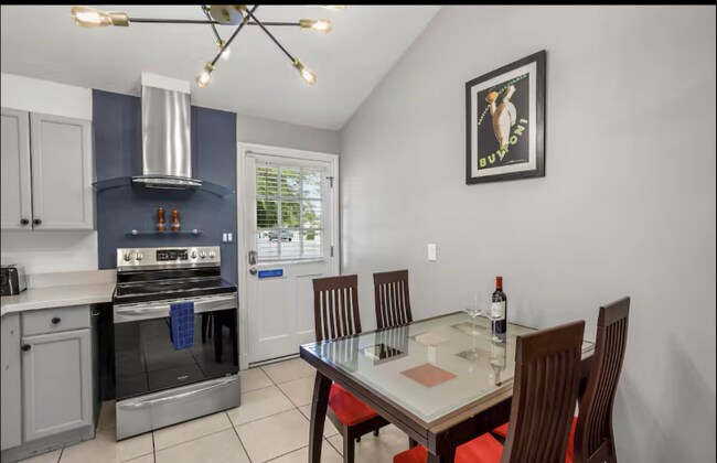 Foto del edificio - 6309 E Ludlow Dr
