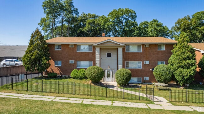 Building Photo - Lakeland Apartments ::OPEN HOUSE::