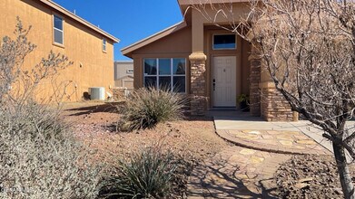 Building Photo - 2924 Pino Blanco Pl