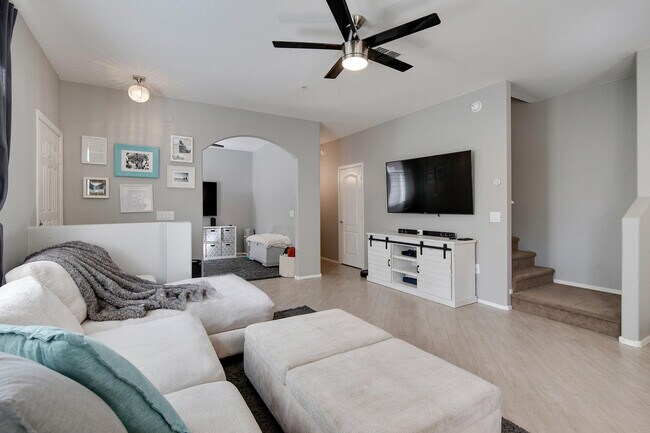 Sala de estar - 2250 E Deer Valley Rd