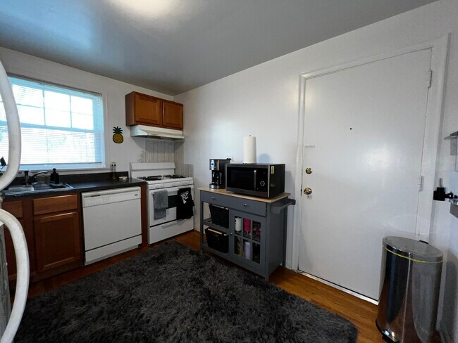 Foto del edificio - 4231 W Nelson St