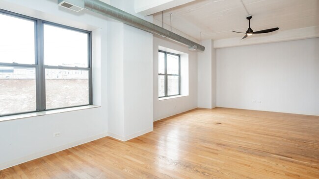 Foto del edificio - 1846 S Loomis St